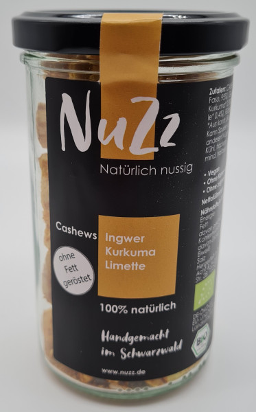 Bio-Cashew-Kerne mit Ingwer, Kurkuma und Limette gewürzt und geröstet